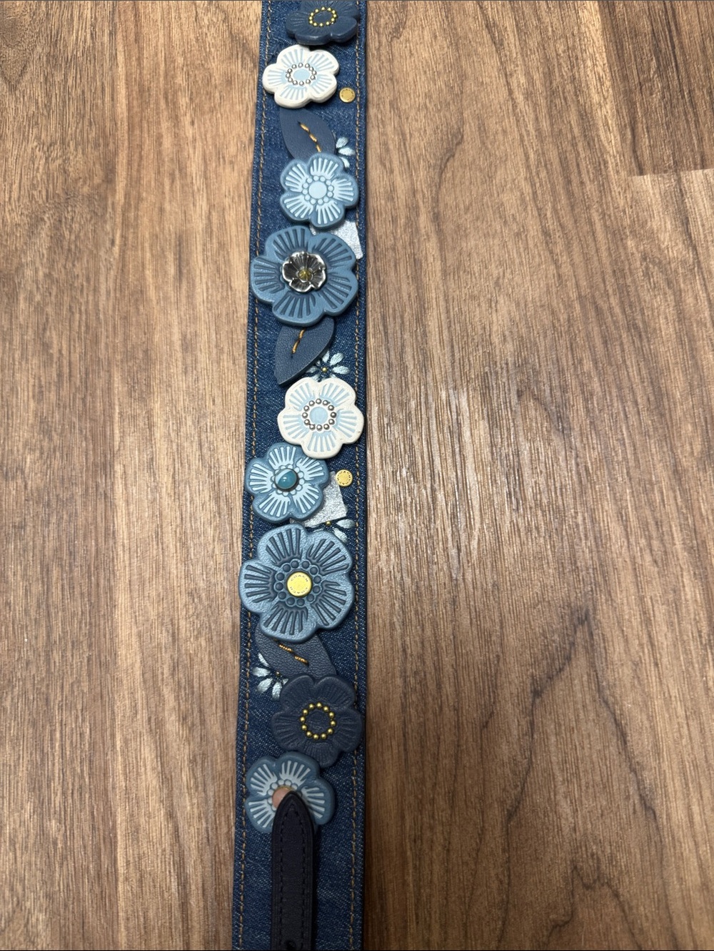 Coach Denim Tea Rose Appliqué Bag Strap in Blue and Cream - Picture 9 of 13